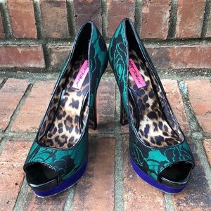 Betsey Johnson Samanta platform heels